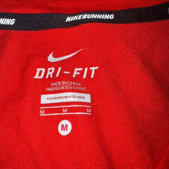 NIKE Dri Fit Mens Red Shirt Moisture Absorb  Medium - Picture 5 of 7